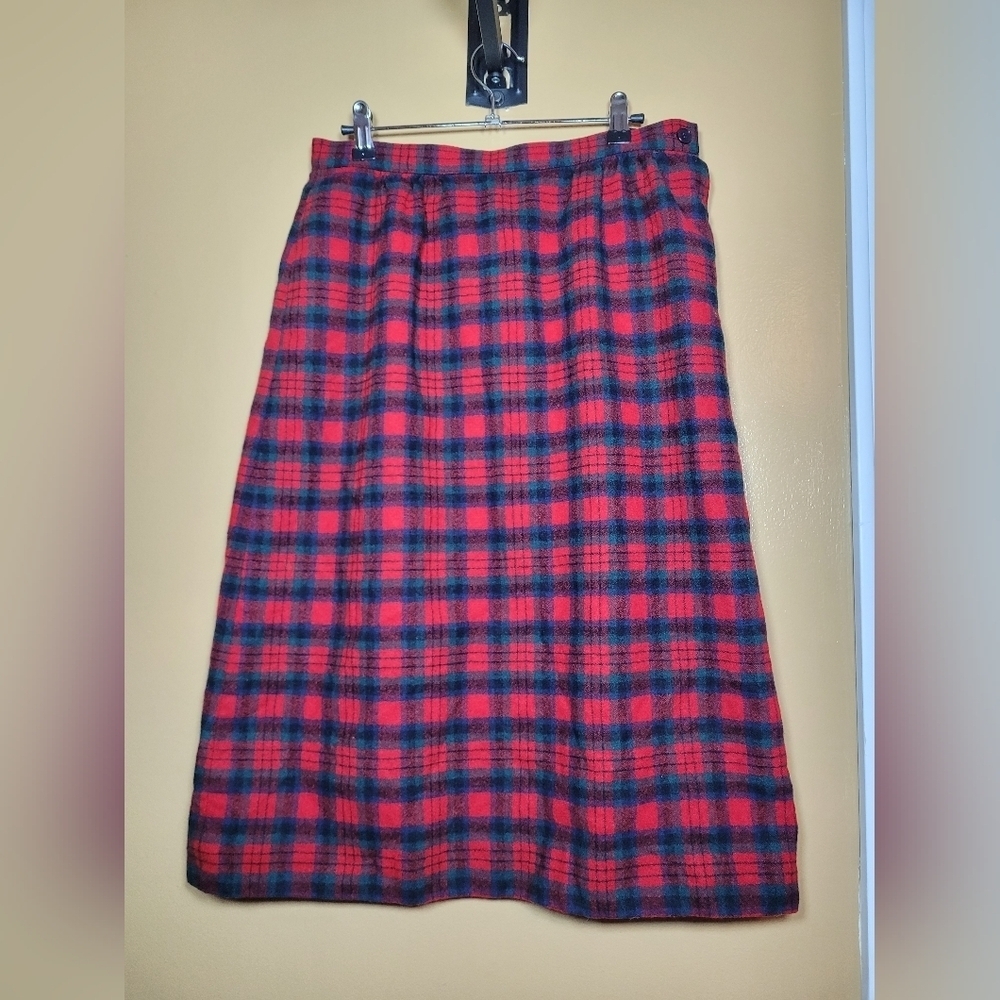 Vintage Pendelton 100% Virgin Wool Lennox Tartan Plaid Knee Length Pencil Skirt